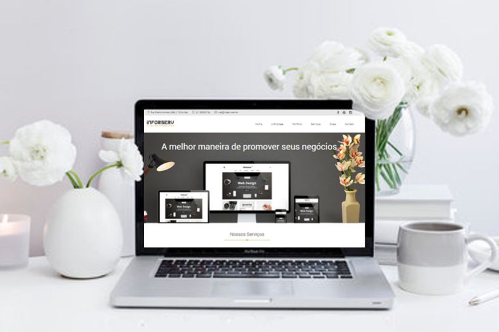 Carla Helmer web designer da Inforserv Sites